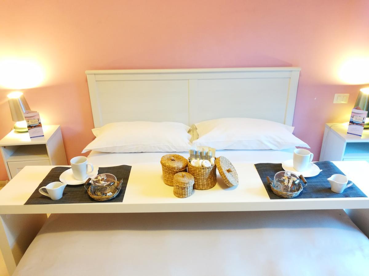Antica Aria Di Roma Bed and Breakfast Esterno foto